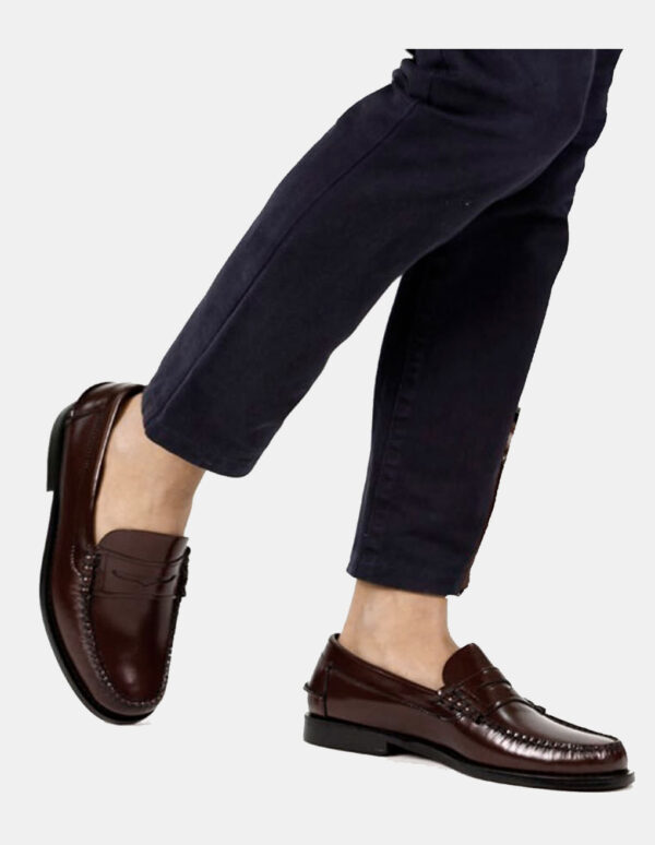 loafers-man-brown-with-mask-02