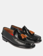 Loafers-man-black-tassels-leather-04