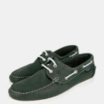 Náutico hombre de piel verde bosque