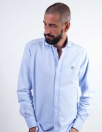 camisa-oxford-azul-claro